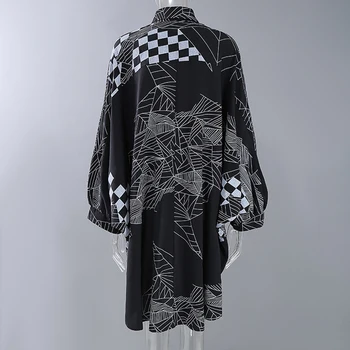 [ИАЛ] жените черно каре печат модел блуза нов ревера дълъг ръкав прилеп свободен покрой риза мода пролет есен 2021 1DD3767